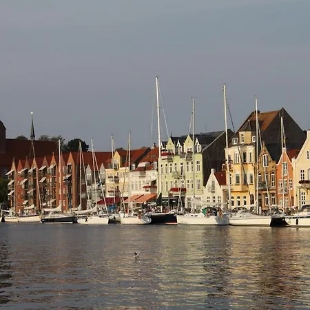 Gemuetliches-ferienhaus-in-skovmose-strand-auf-alsen * Skovbyballe