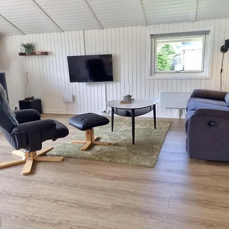 Holiday home Gemuetliches-ferienhaus-nahe-ostsee-mit-terrasse-und-holzofen