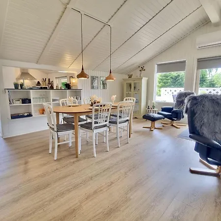 Holiday home Gemuetliches-ferienhaus-nahe-ostsee-mit-terrasse-und-holzofen Skovbyballe