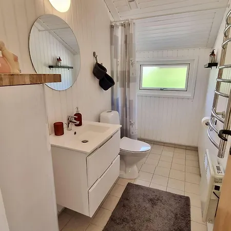 Holiday home Gemuetliches-ferienhaus-nahe-ostsee-mit-terrasse-und-holzofen *