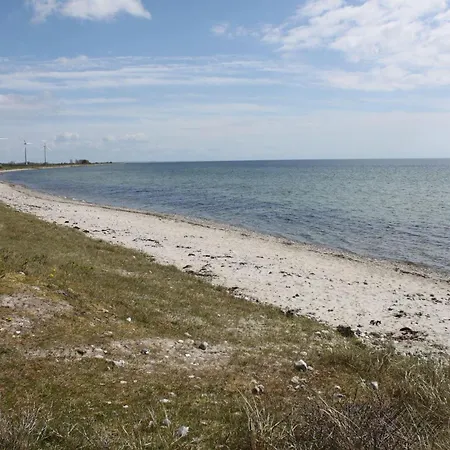 Gemuetliches-ferienhaus-nahe-ostsee-mit-terrasse-und-holzofen * Skovbyballe